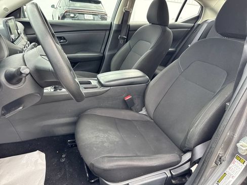 Used 2025 Nissan Sentra S FWD image 9