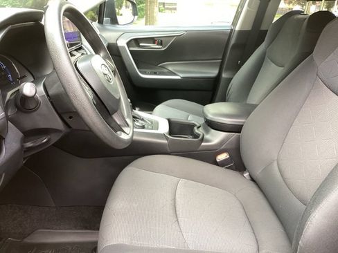 Used 2023 Toyota RAV4 AWD Hybrid image 3