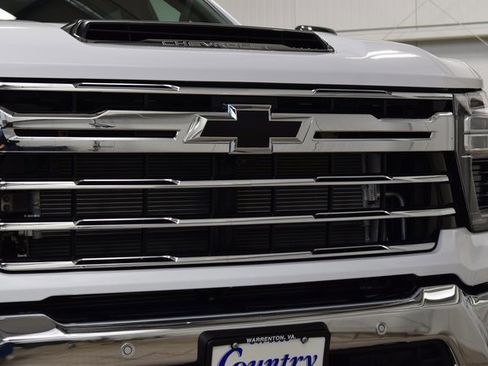 New 2026 Chevrolet Silverado 2500 LTZ w/ LTZ Premium Package image 11