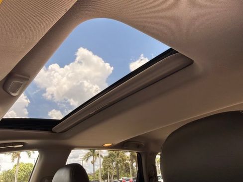 Used 2020 INFINITI QX60 Luxe w/ Essential Package FWD image 7