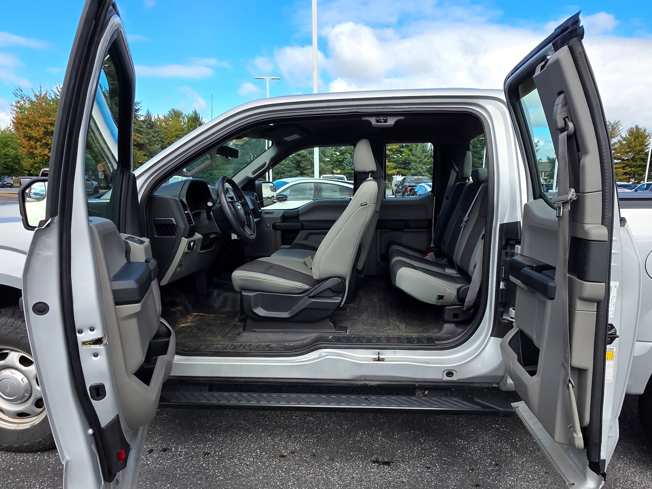 Used 2019 Ford F150 XL w/ Equipment Group 101A Mid AWD/4WD image 10