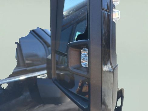 Used 2024 GMC Sierra 2500 AT4 w/ AT4 Premium Plus Package AWD/4WD image 33