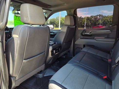 Used 2025 Chevrolet Silverado 1500 ZR2 w/ Technology Package AWD/4WD image 29