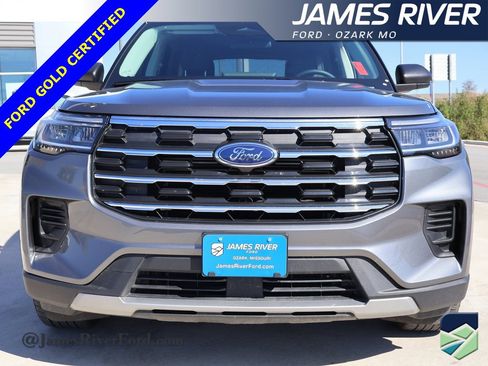 Certified 2025 Ford Explorer Active image 7