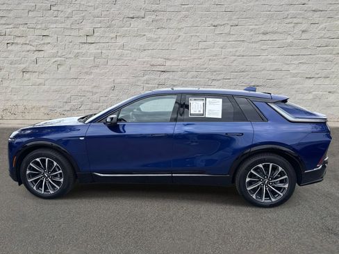 Used 2025 Cadillac Lyriq Sport image 8