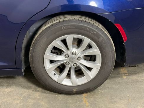 Used 2016 Chrysler 300 Limited RWD image 45