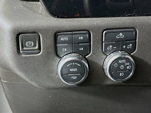 Used 2024 GMC Sierra 1500 Elevation AWD/4WD image 12