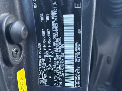 Used 2017 Toyota 4Runner SR5 image 33