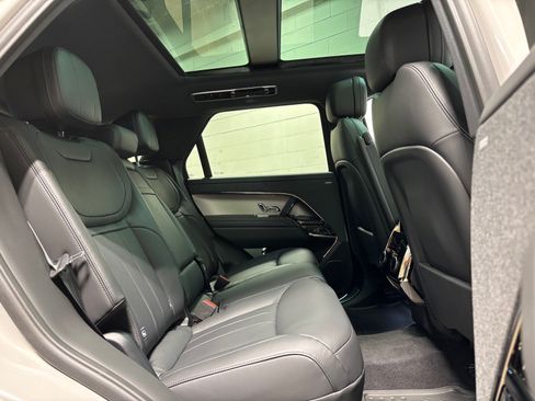 Used 2026 Land Rover Range Rover Sport SE AWD/4WD image 38