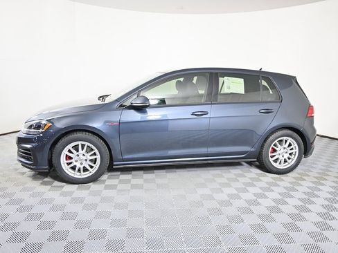 Used 2018 Volkswagen Golf 4-Door image 2