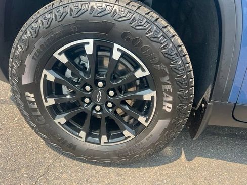Used 2025 Chevrolet Traverse Z71 w/ Driver Confidence Package AWD/4WD image 8