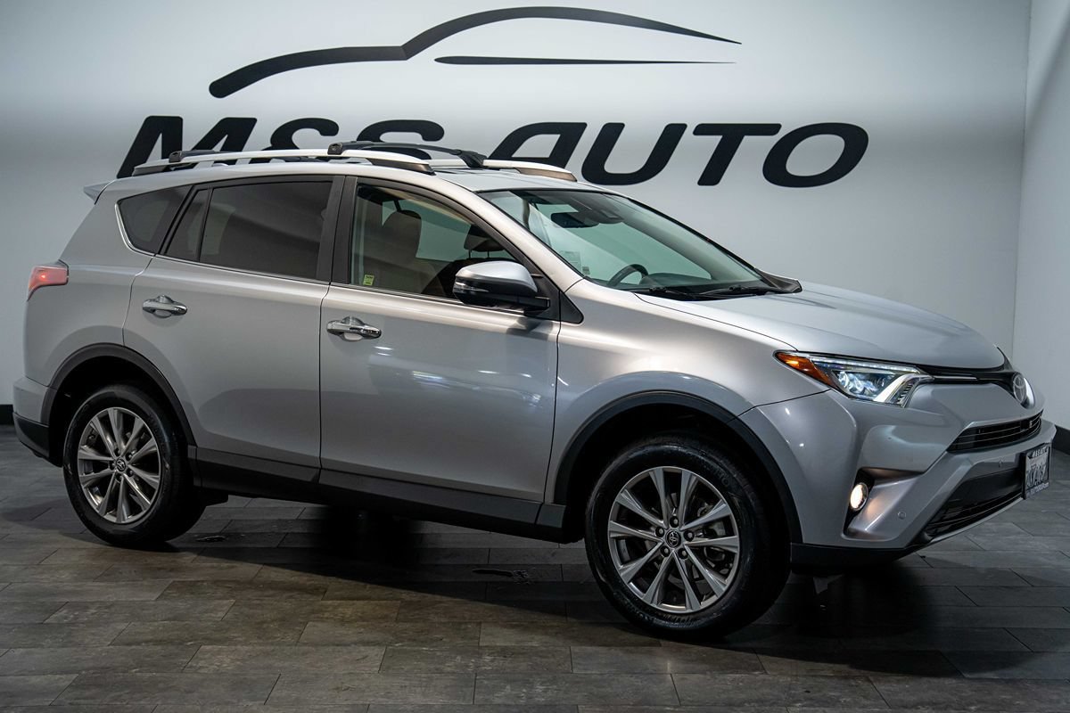 Used 2016 Toyota RAV4 Limited w/ Advanced Technology Package AWD/4WD image 21