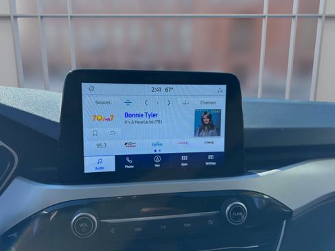 Used 2021 Ford Escape SEL w/ Technology Package image 18