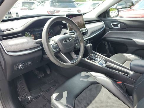 Used 2022 Jeep Compass Latitude image 12