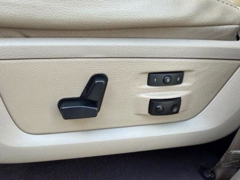 Used 2010 Dodge Ram 3500 Truck Laramie w/ Chrome Accents Group image 30