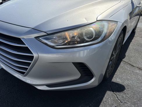 Used 2018 Hyundai Elantra SEL FWD image 9