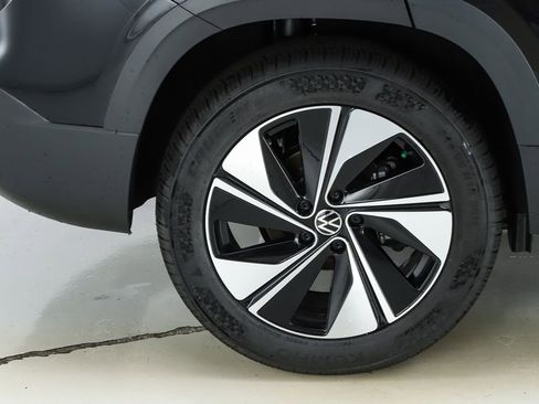New 2026 Volkswagen Taos SE AWD/4WD image 50