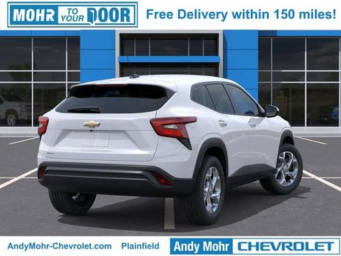 New 2026 Chevrolet Trax LS w/ LS Convenience Package FWD image 6