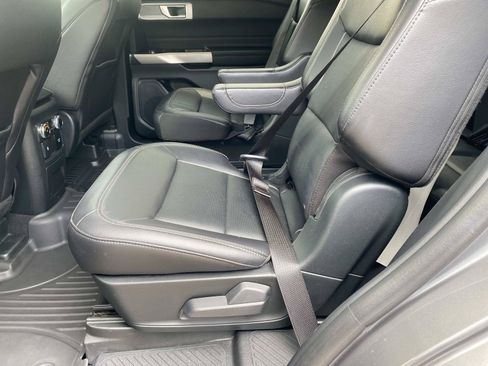 Used 2023 Ford Explorer Limited w/ Equipment Group 301A AWD/4WD image 20