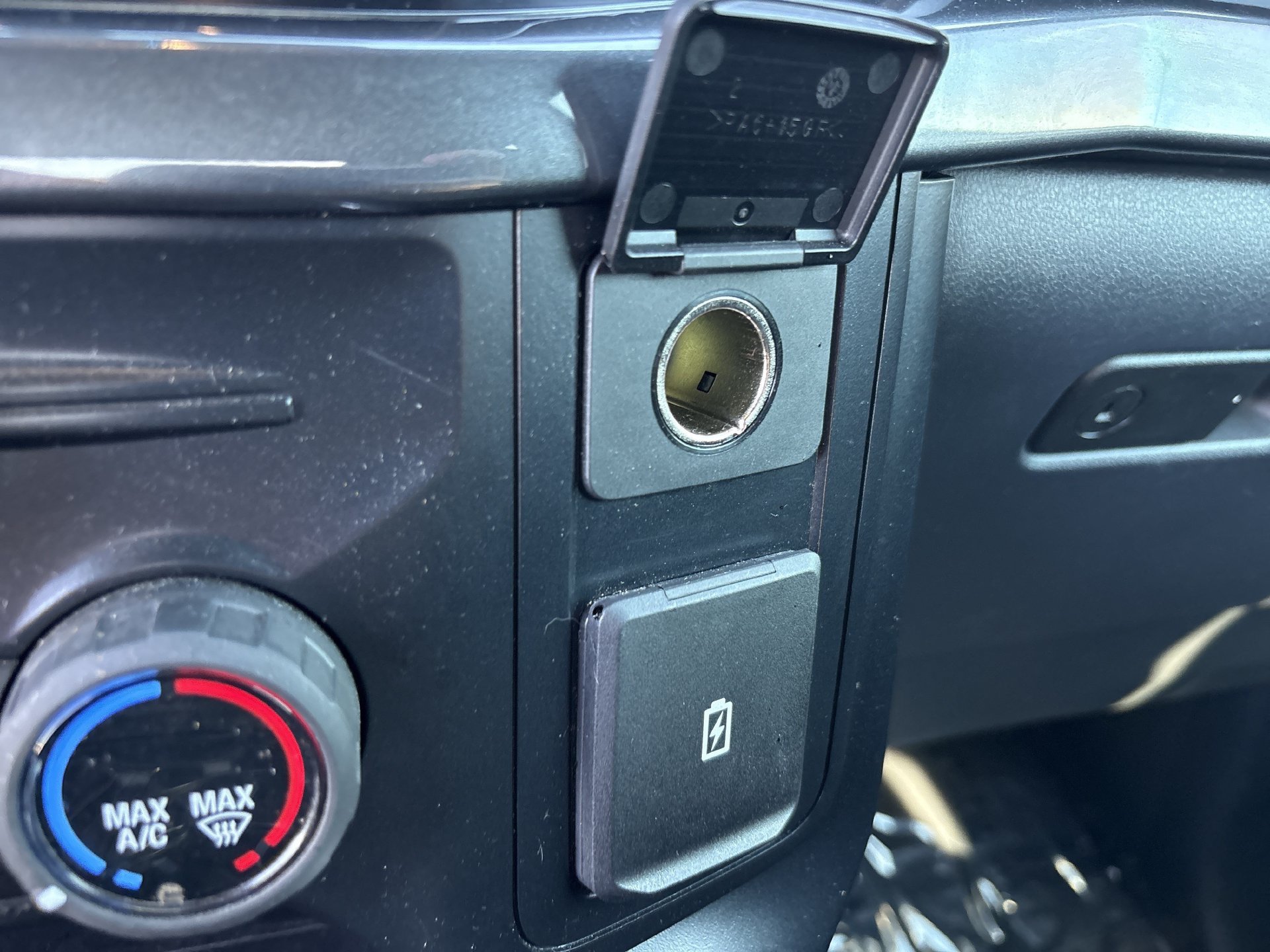 Used 2024 Ford F150 STX w/ STX Black Appearance Package RWD image 9