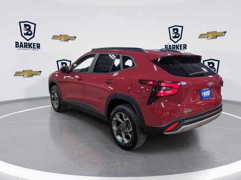 New 2026 Chevrolet Trax LT w/ Sunroof Package FWD image 6