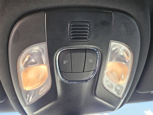 Used 2023 Jeep Compass Sport image 21