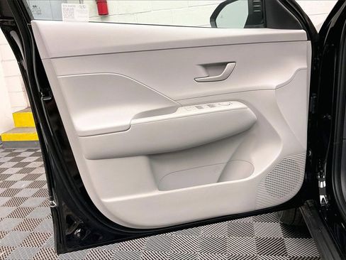 Certified 2025 Hyundai Kona SEL image 22