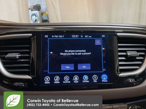 Used 2017 Chrysler Pacifica Touring-L image 20