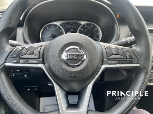 Used 2021 Nissan Kicks S FWD image 15