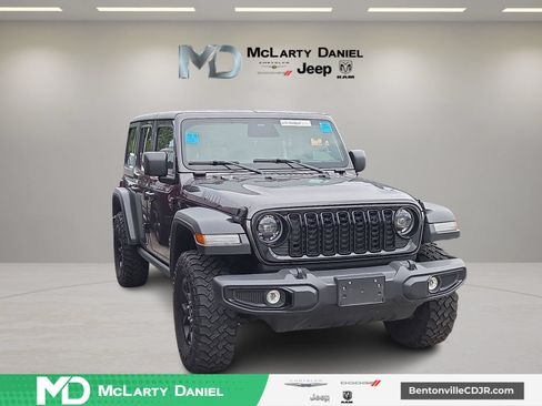 Used 2025 Jeep Wrangler Unlimited Sport AWD/4WD image 1