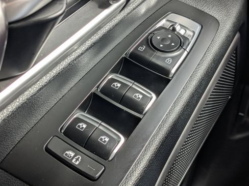 Certified 2025 Kia Telluride S image 31