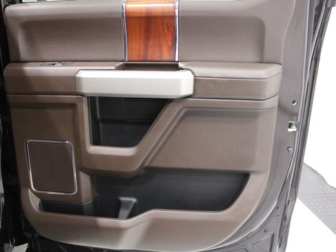 Used 2018 Ford F150 King Ranch w/ Equipment Group 601A Luxury AWD/4WD image 21