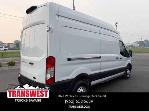 Used 2023 Ford Transit 250 148 High Roof AWD w/ Load Area Protection Package image 5