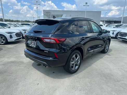 Used 2023 Ford Escape ST-Line image 3