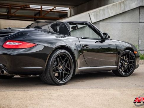 Used 2010 Porsche 911 Carrera RWD image 44