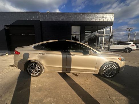 Used 2018 Ford Fusion Titanium image 9