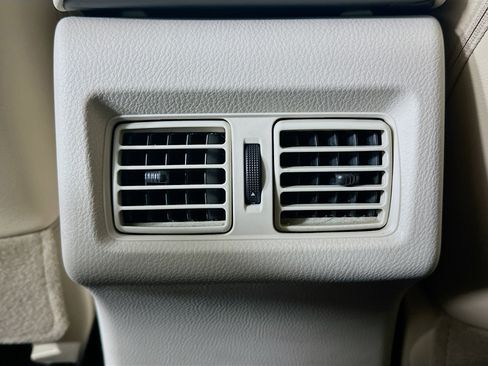 Used 2020 Toyota Camry XLE w/ Carpet Mat Package FWD image 26
