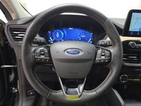 Used 2022 Ford Escape Titanium w/ Titanium Elite Package AWD/4WD image 10