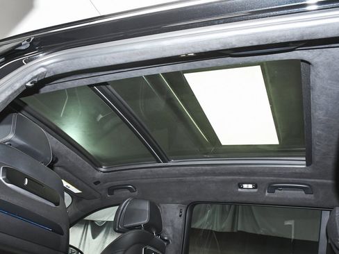 Used 2023 BMW X7 xDrive40i w/ M Sport Package image 55