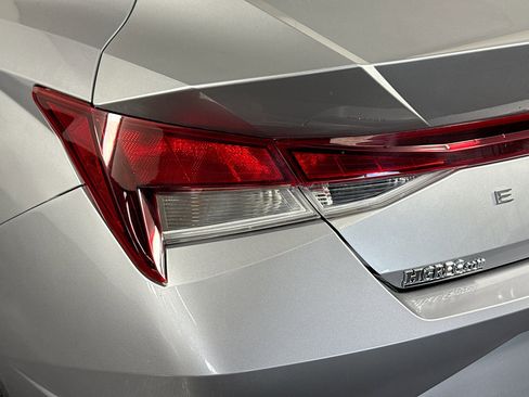 Used 2023 Hyundai Elantra SEL w/ Preferred Accessory Package image 36