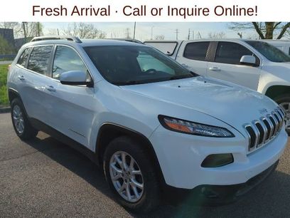 Used 2016 Jeep Cherokee Latitude w/ Comfort/Convenience Group