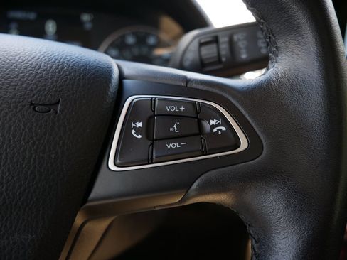 Used 2018 Ford EcoSport SE w/ SE Cold Weather Package FWD image 18