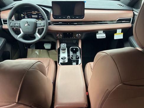 New 2026 Mitsubishi Outlander SEL image 14