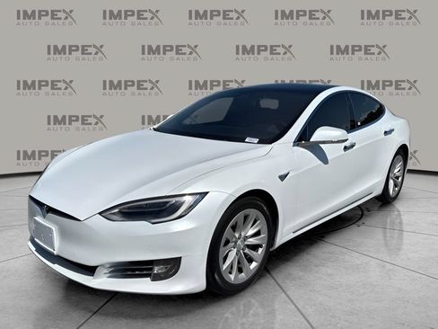 Used 2017 Tesla Model S 75 RWD image 1