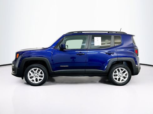 Used 2018 Jeep Renegade Latitude w/ Cold Weather Group image 4