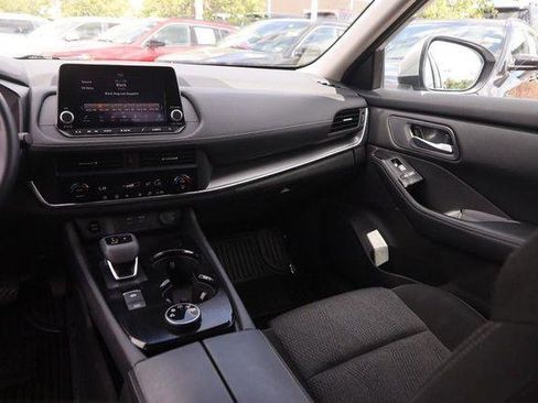 Used 2025 Nissan Rogue SV AWD/4WD image 25