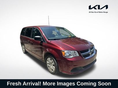 Used 2018 Dodge Grand Caravan SE w/ UConnect Hands-Free Group