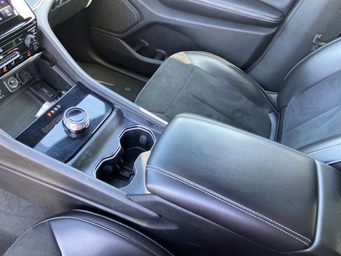 Used 2024 Jeep Grand Cherokee L Laredo image 23