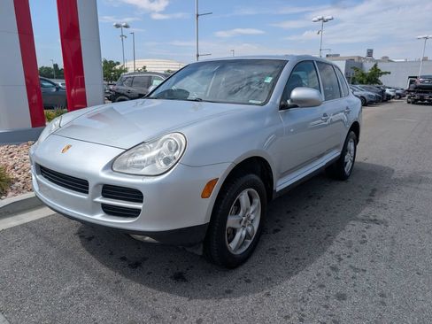 Used 2004 Porsche Cayenne S AWD/4WD image 3