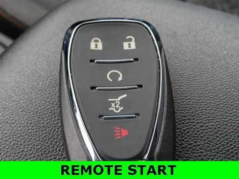 Used 2023 Chevrolet Equinox LT image 36